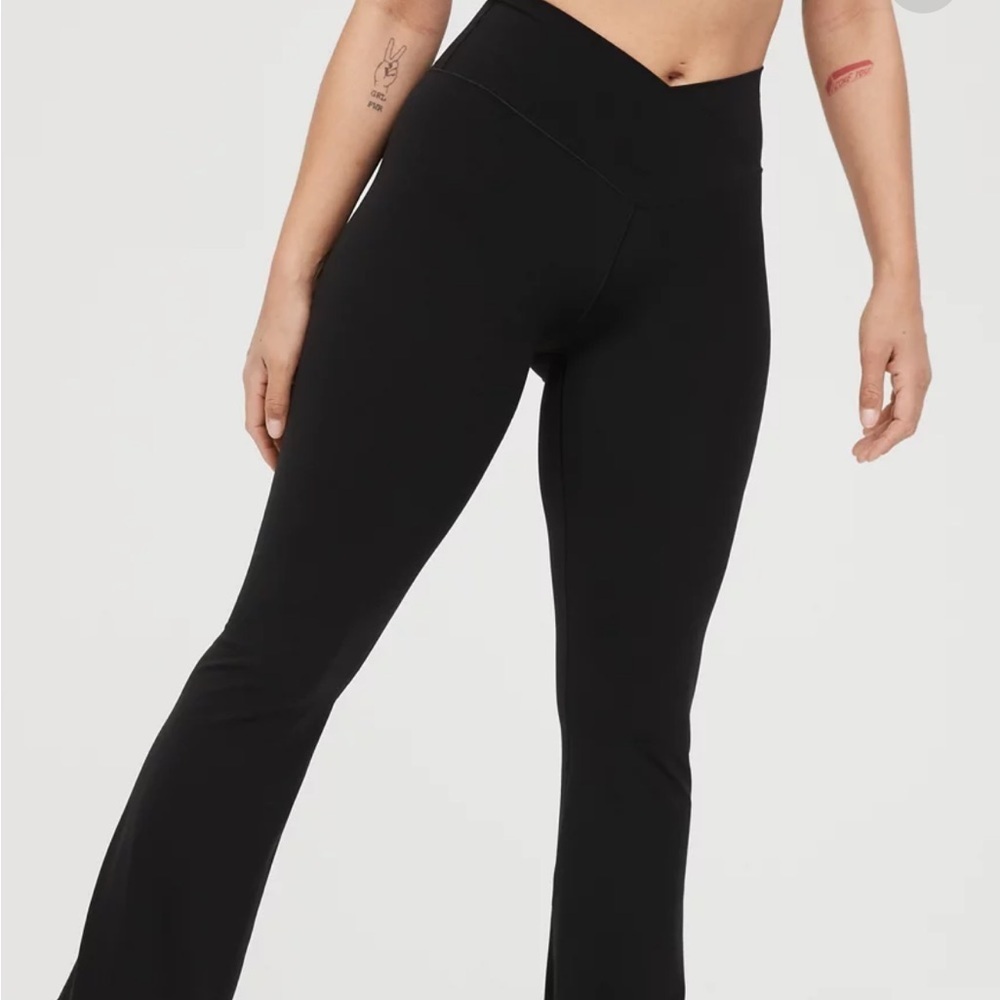 Arie crossover flare legging